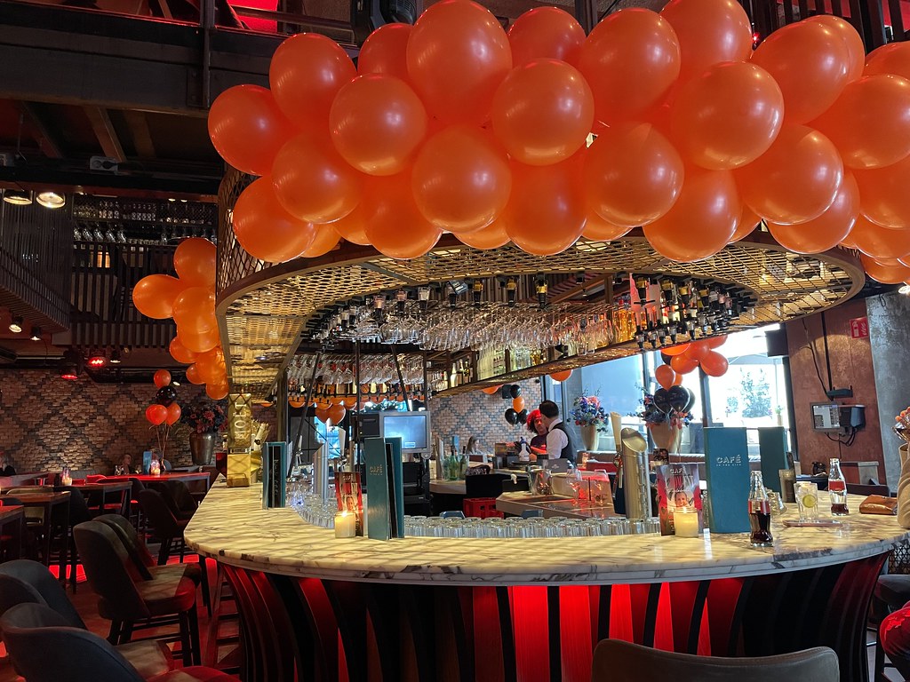 De eerste viering van Koningsdag in Oudenburg